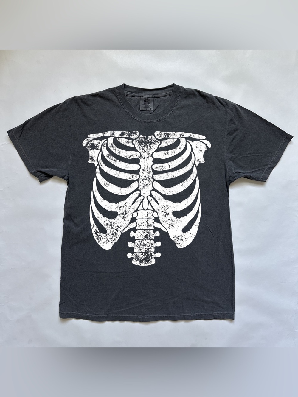 Skeleton Bones rib cage tee Halloween horror vintage shirt